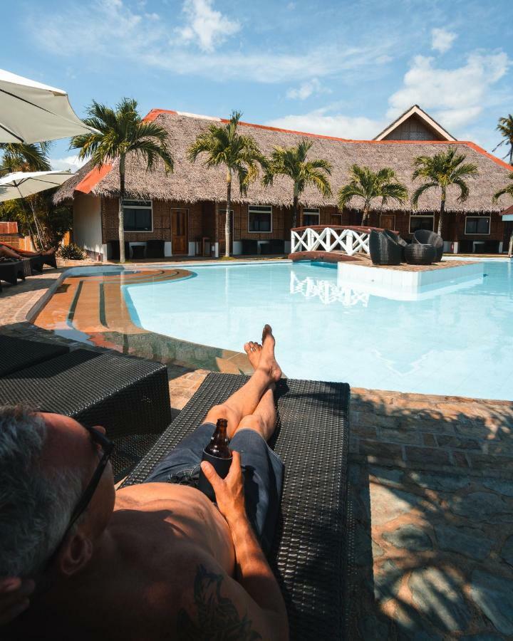 Cliffside Resort Panglao Exteriör bild